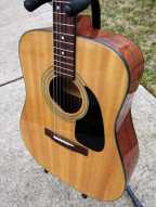 4_fender_acoustic_guitar.jpg