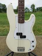 1_fender_precision_bass_guitar.jpg
